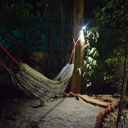 Roots Hostel New Delhi Exterior foto