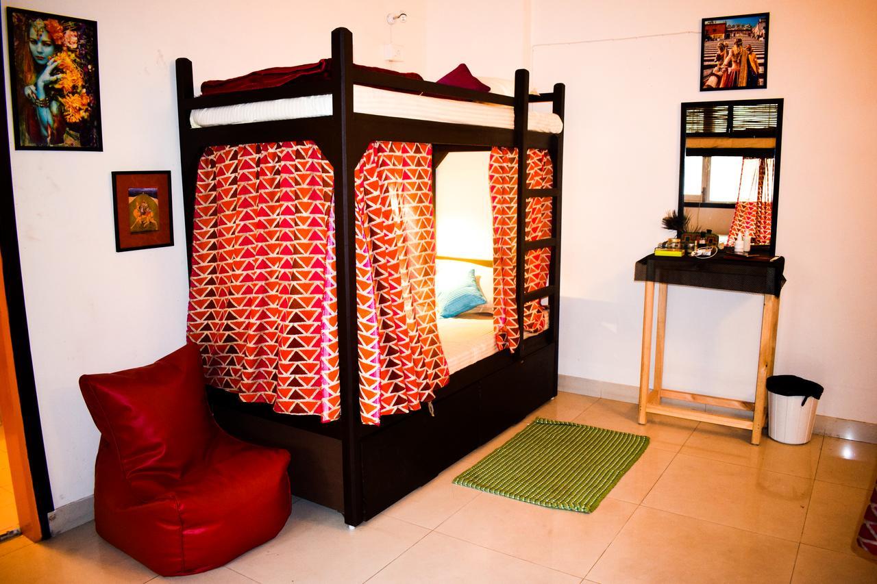 Roots Hostel New Delhi Exterior foto