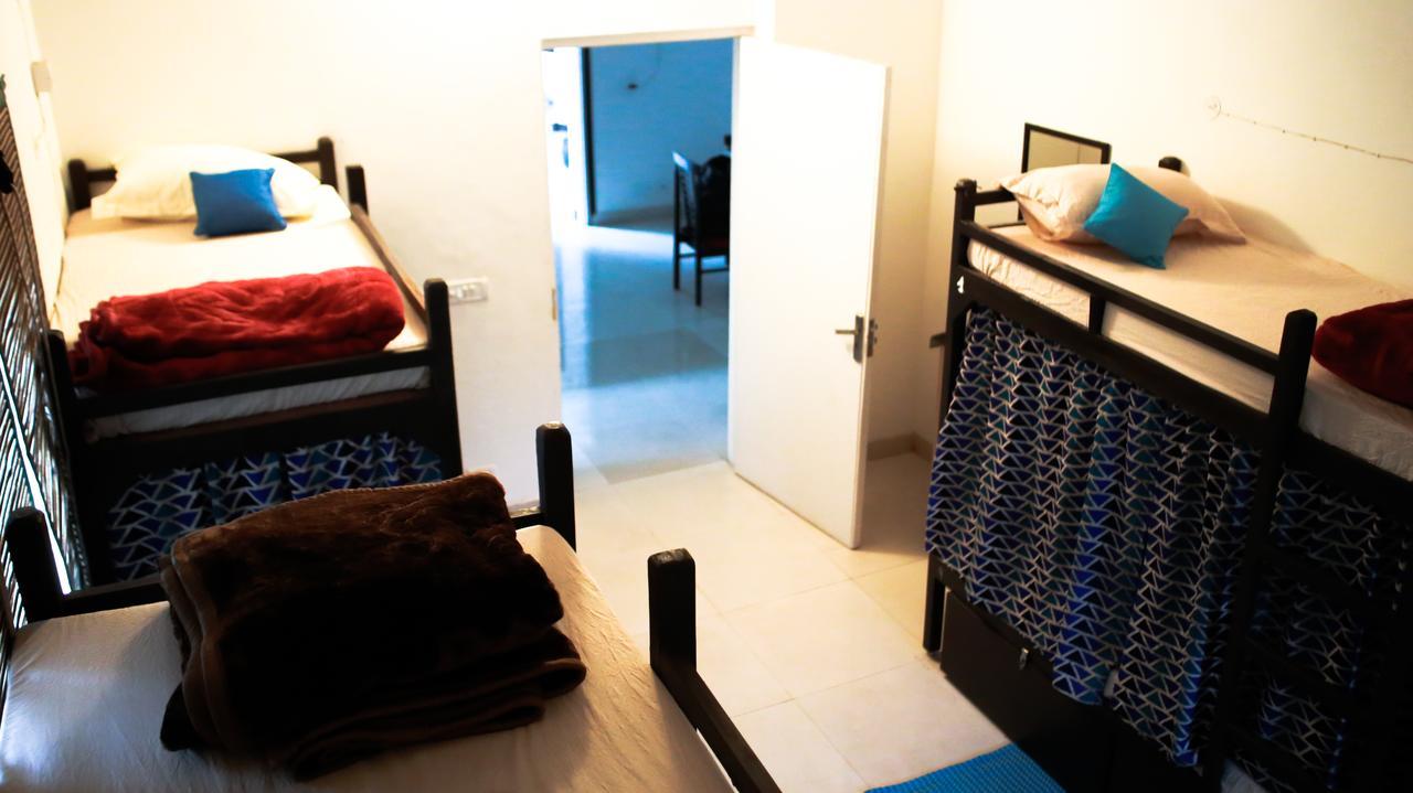 Roots Hostel New Delhi Exterior foto