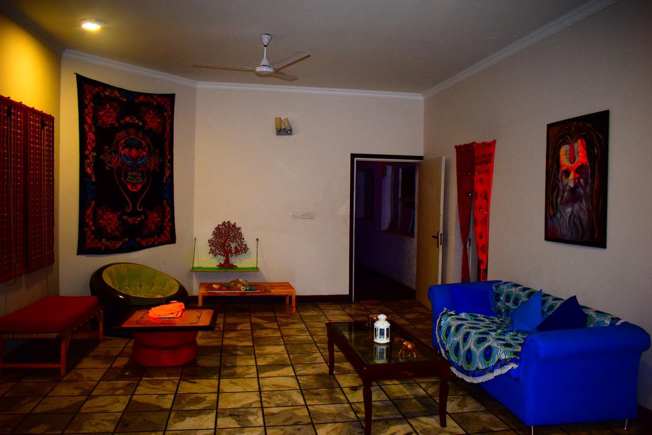 Roots Hostel New Delhi Exterior foto