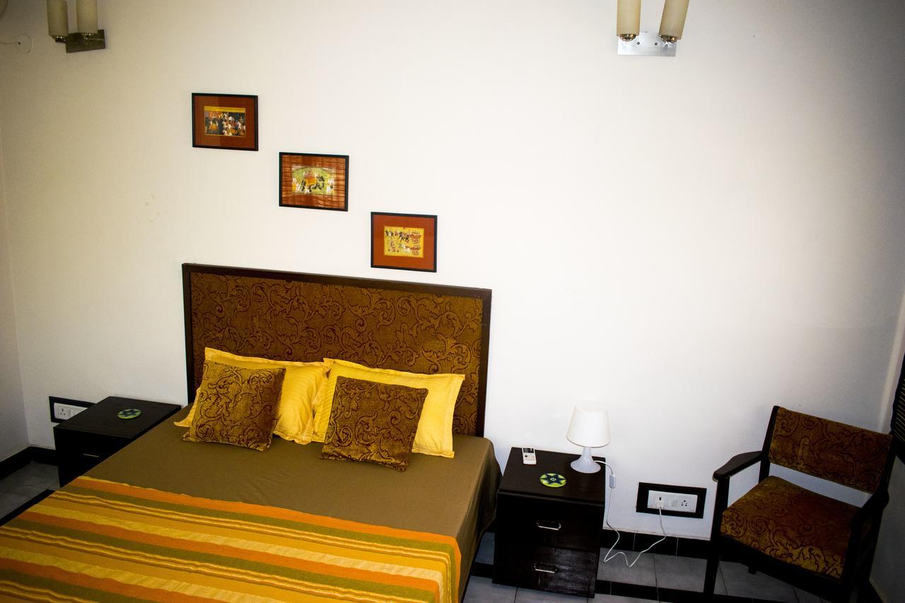 Roots Hostel New Delhi Exterior foto