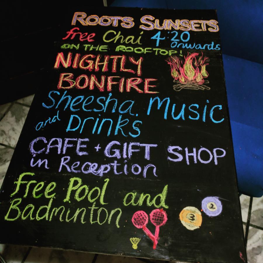 Roots Hostel New Delhi Exterior foto